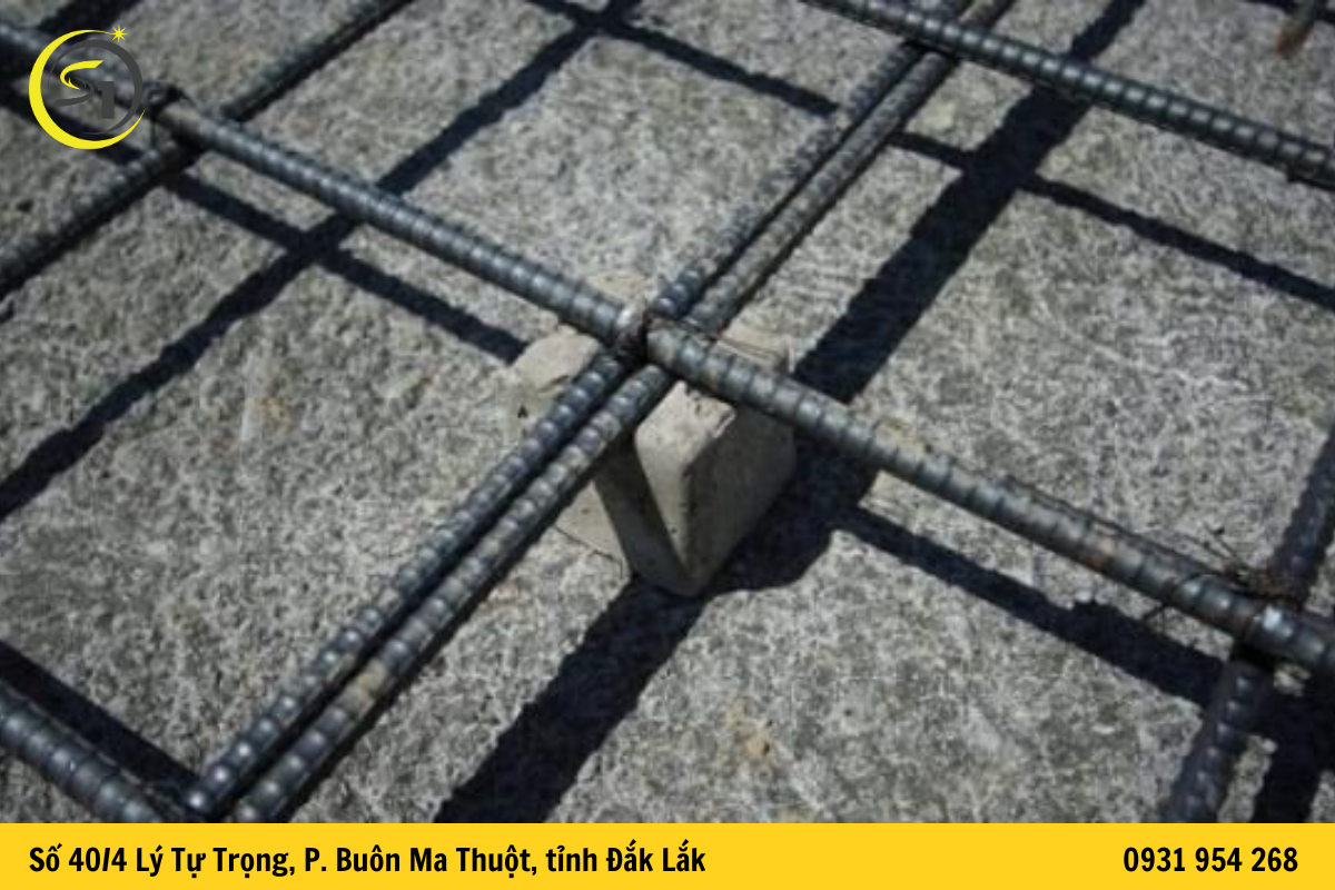 Cách chọn con kê bê tông đúng kích thước cho sàn và dầm trong thi công